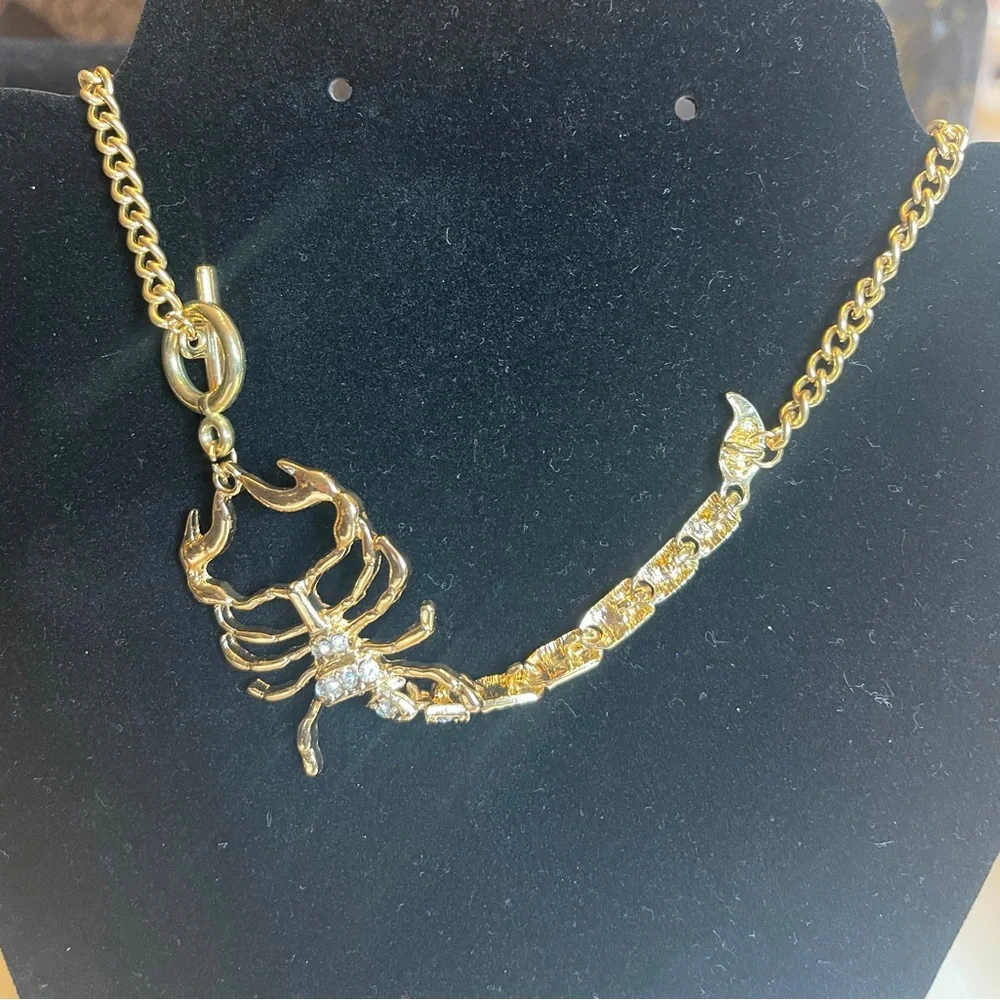 UNBRANDED SCORPION NECKLACE - Picture 1 of 1